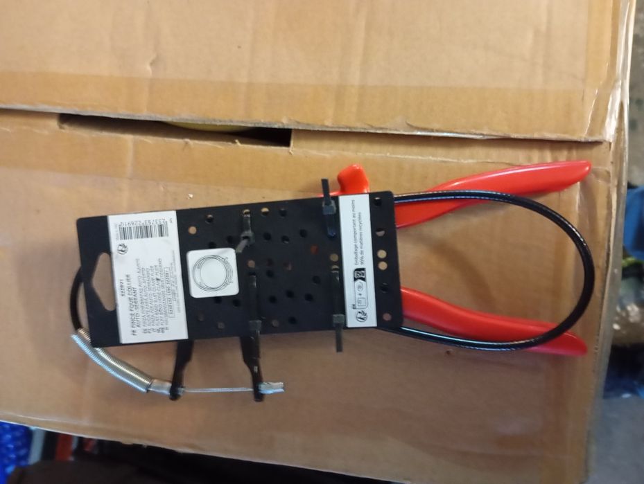 Alicate de abraçadeiras auto