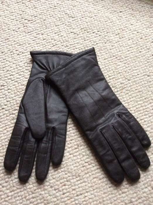 SKÓRZANE rękawiczki w kolorze ciemnej czekolady, na: PREZENT