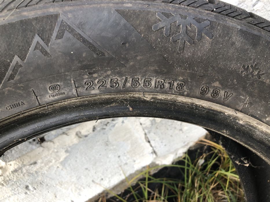 Opony zimowe  225/55/R18
