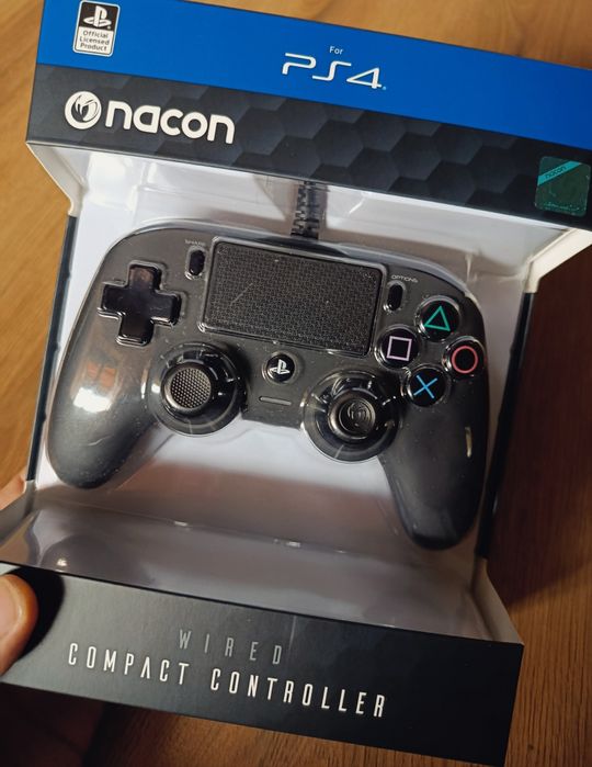 Nacon Compact Controller Wired (PS4/PC)