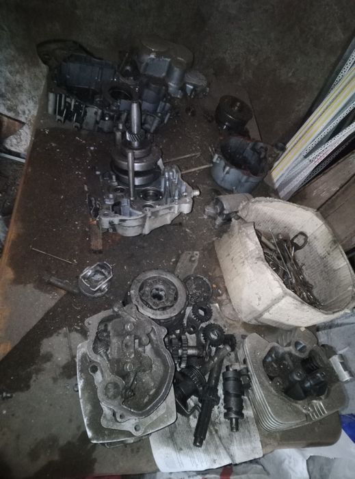 Двигун вайпер 200