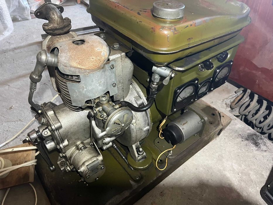 Армейский бензиновый генератор (бензогенератор) ГАБ-1-0/230