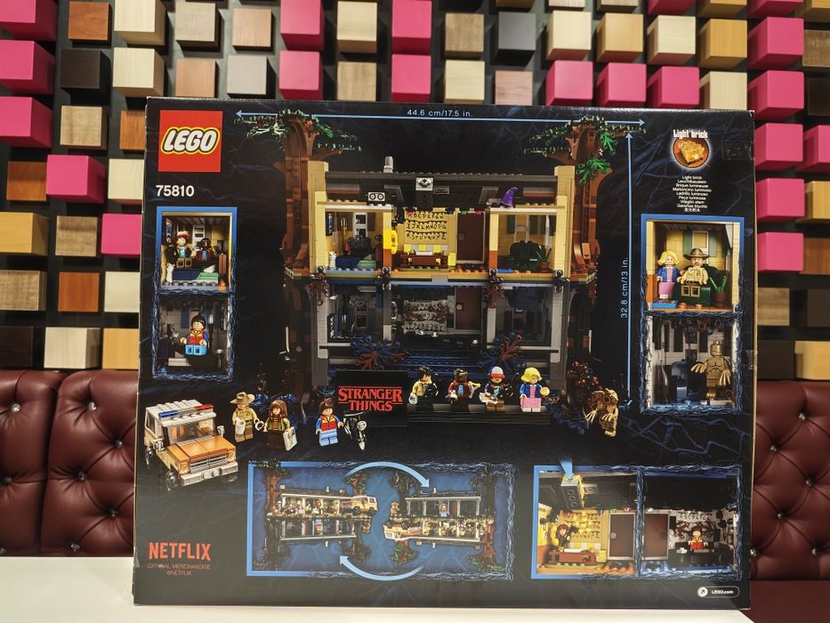 LEGO 75810 Stranger Things  «Інша сторона». Дивні Дива