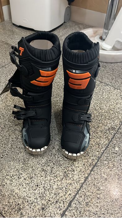 Botas Criança RACE 2 Brancas Shot