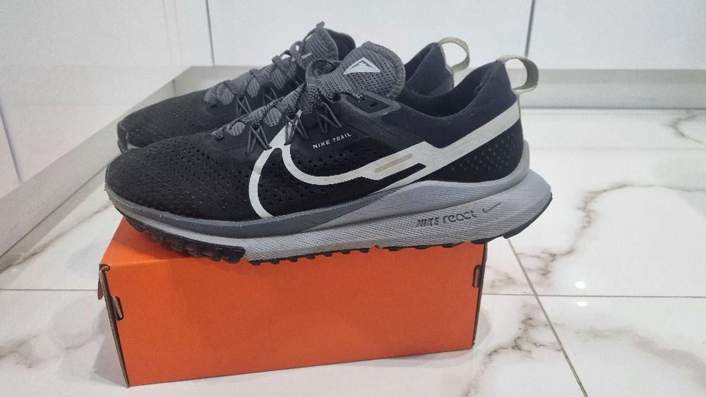 Buty Nike pegasus trial 4. R44.