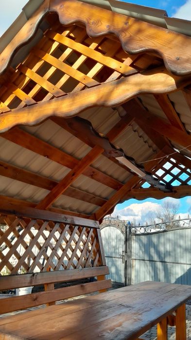 альтанка з дерева