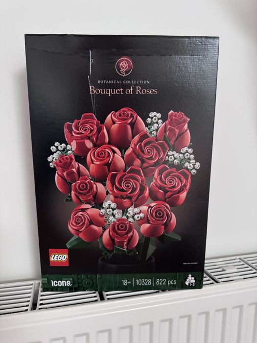 Конструктор LEGO Botanicals Букет троянд