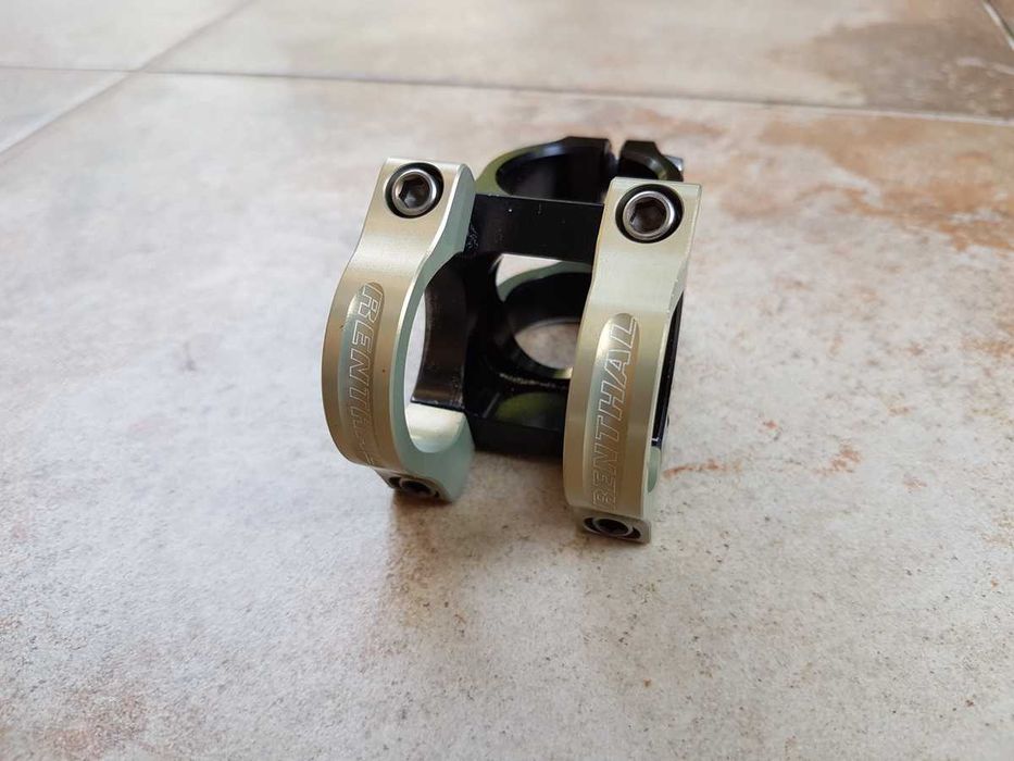mostek RENTHAL Apex, 31,8mm, 40mm, Gold/Black