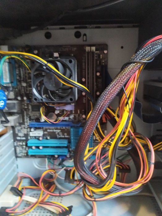 Komputer stacjonarny brak karty graficznej