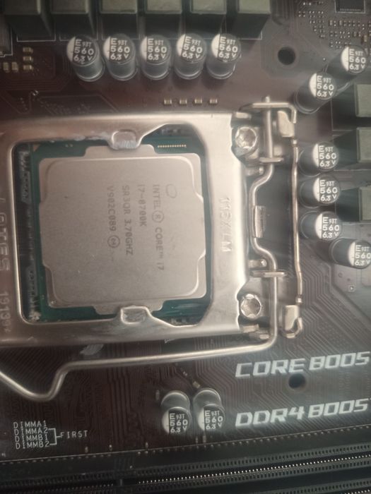 Sprzedam procka intel core i7 8700k