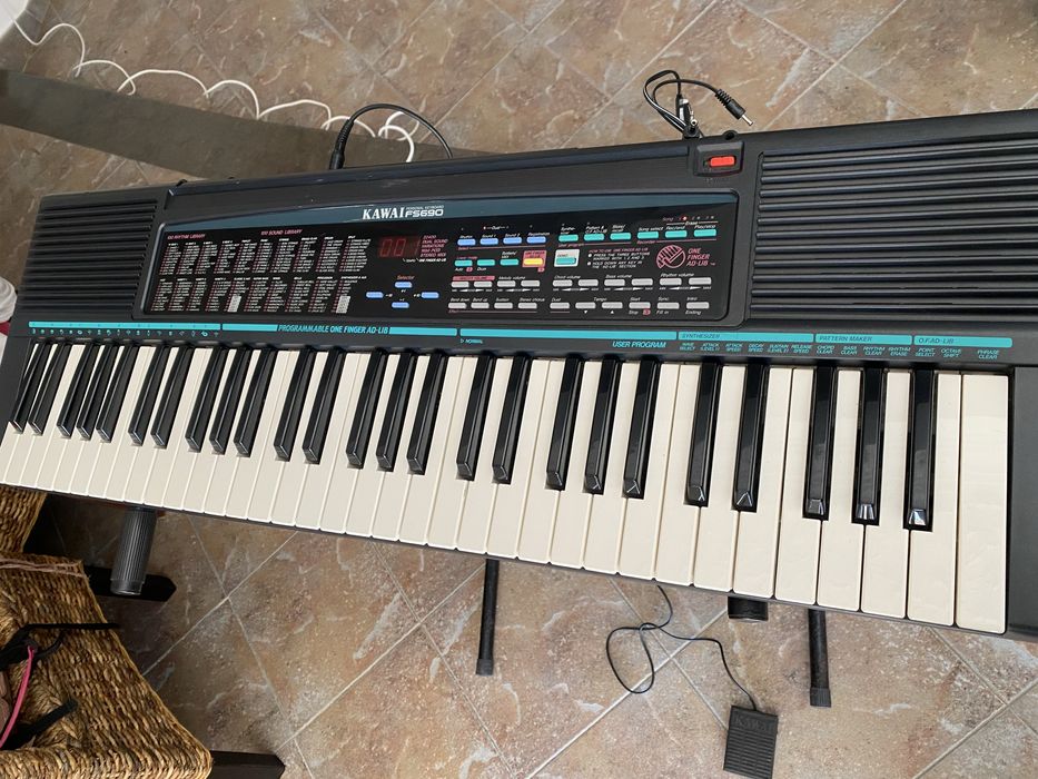 Orgão Kawai fs690 + tripé
