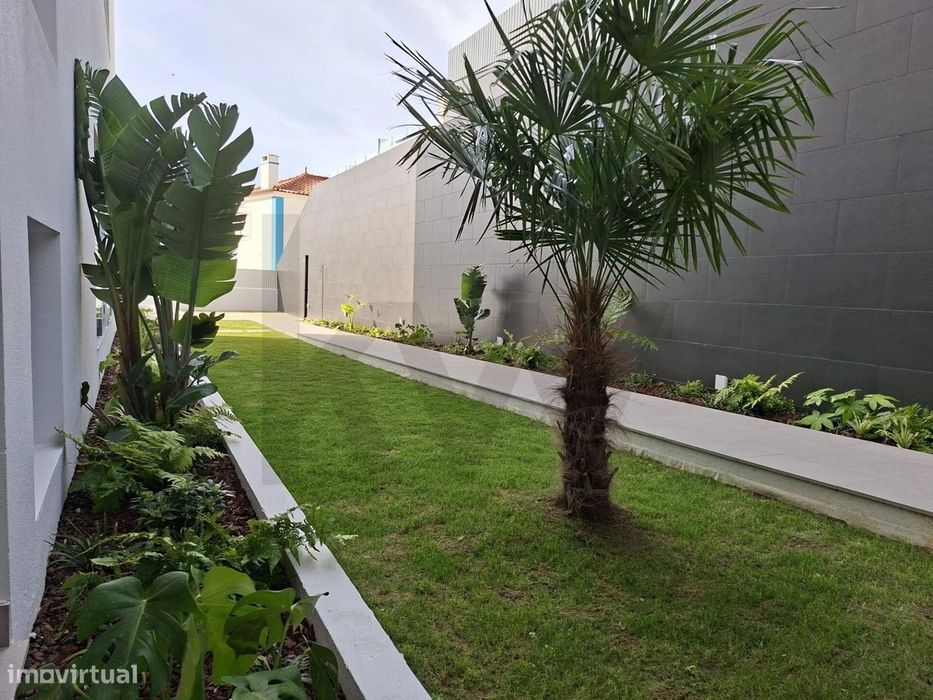 Apartamento T2 em Condomínio privado com Varandas, Piscina e Ginásio |