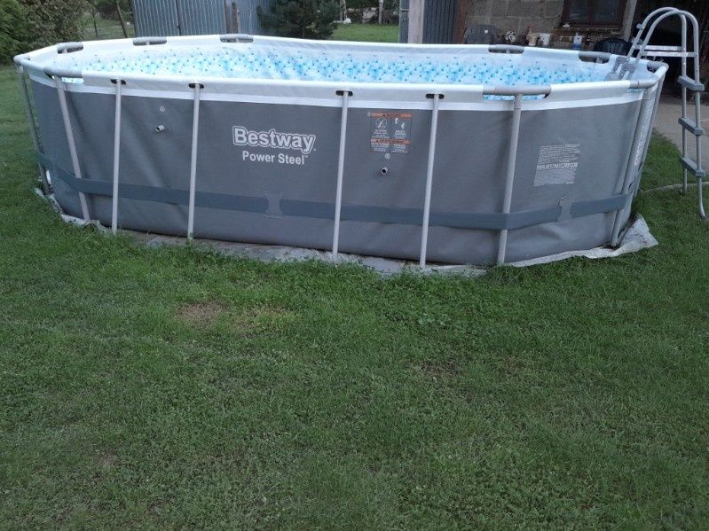 Basen bestway stelażowy