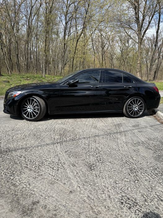 Mercedes-Benz C-Class 2018 VIN 55SWF8DB2KU287542 фото оголошення 3 з 23