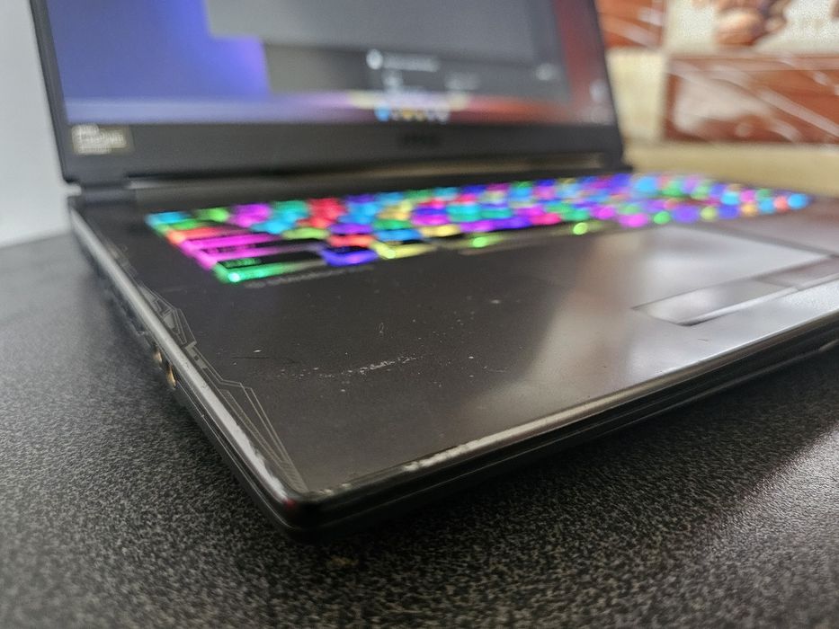 Laptop MSI Alpha 17 144hz, Ryzen 5 , RX5600 6Gb