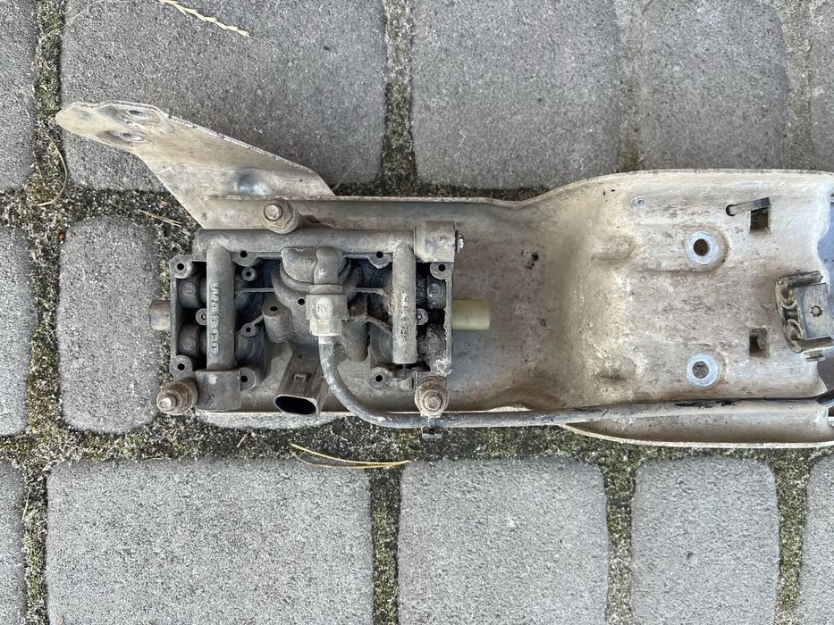 Ресивер двохосьової пневми комплектний Х5 Е53, блок клапанів пневмо