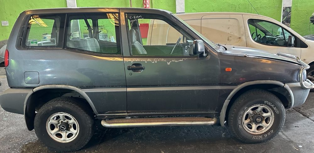 Nissan terrano II portas e interiores carro completo para peças