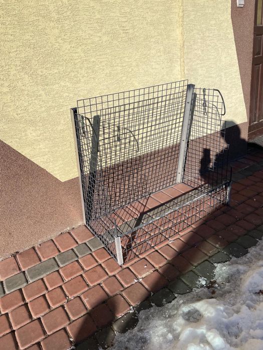 Klatka, kojec do przewożenia psa w bagażniku Golf5Plus