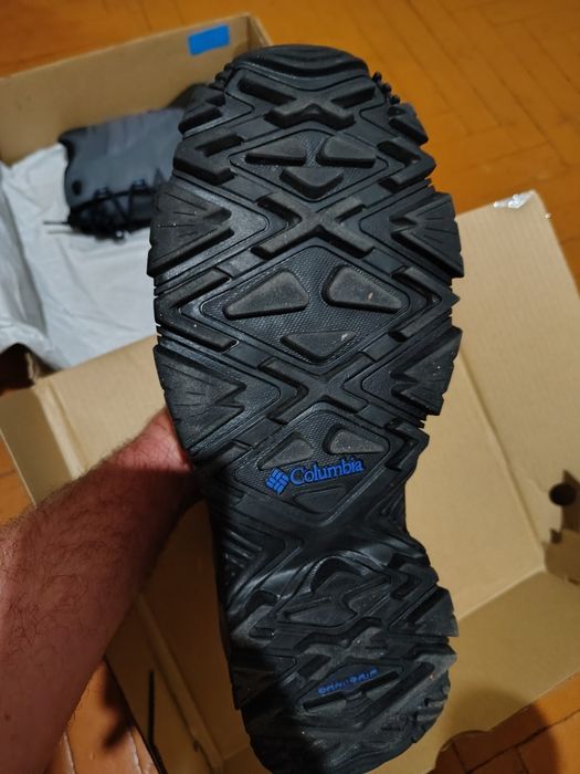 Продам термоботинки Columbia оригинал новые недорого.стелька 31 см