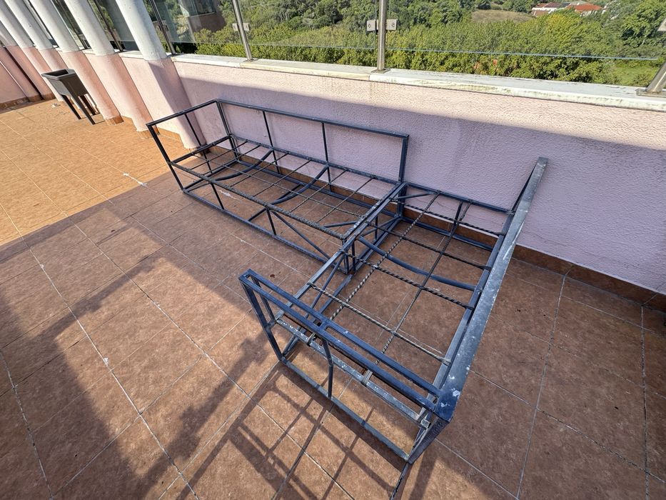 Estrutura Metálica para Sofá de Jardim (Ideal para Projeto DIY / Restauro)