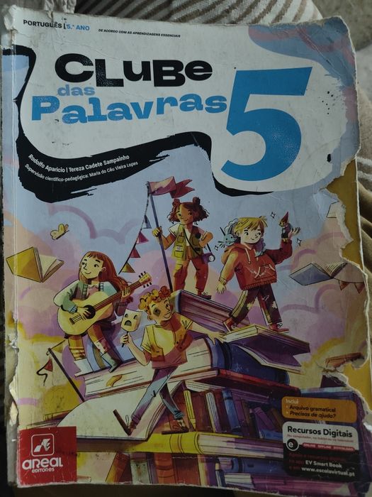 Ofereço livro 5o ano Clube das palavras