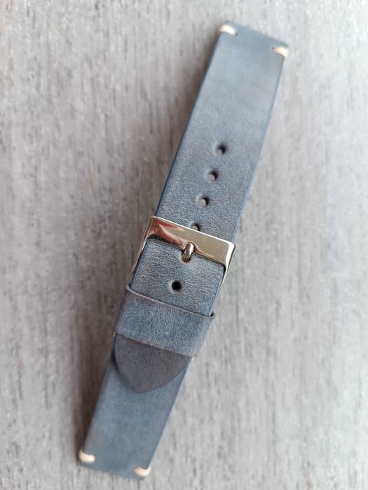Bladoniebieski pasek zegarka 22 mm M skóra