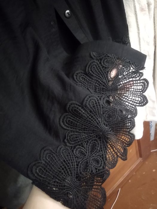 Продам платья новые