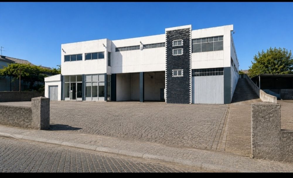 Armazém comercial empresarial a venda em Lousada