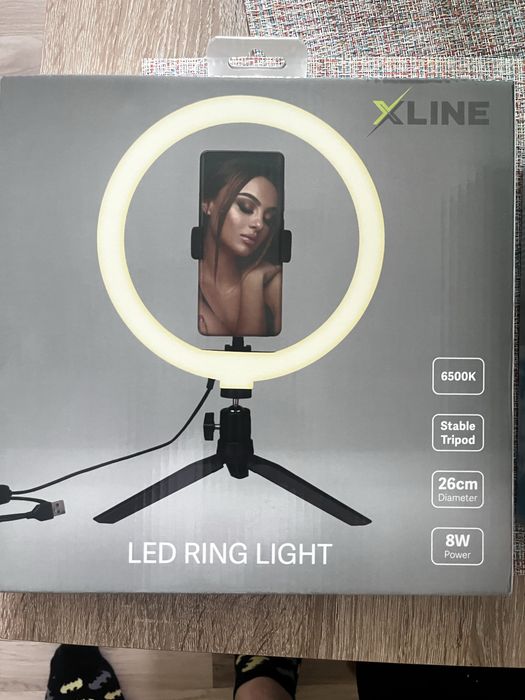 Lampa pierścieniowa XLINE SF401 ze statywem