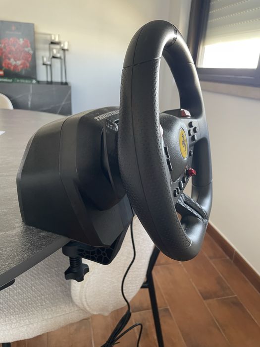 Volante Thrustmaster T98