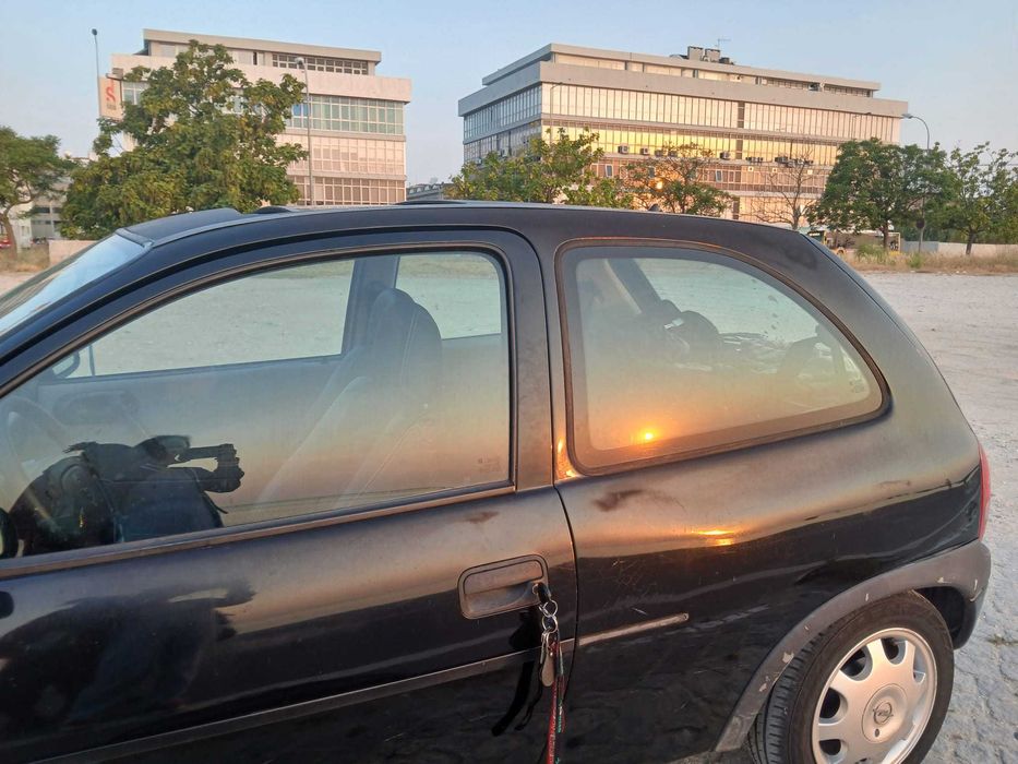 Opel Corsa Swing 1997 preto