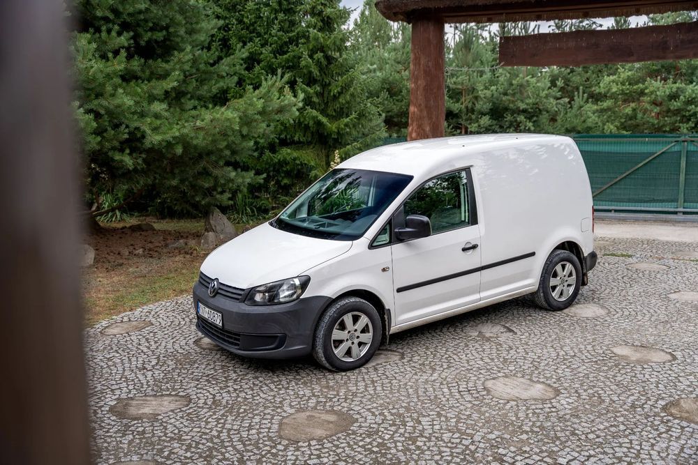 Volkswagen Caddy Furgon (Van) / 1.6 Tdi 75Km / Manual  / Salon Pl
