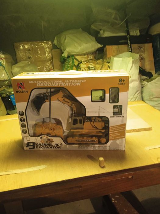 Ескаватор дитячий на радіоуправлінні