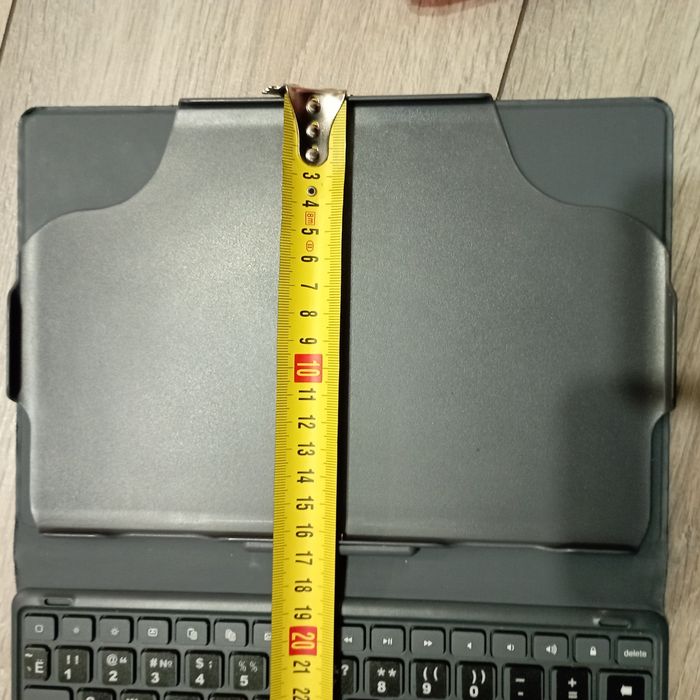 клавіатура - чохол для планшету