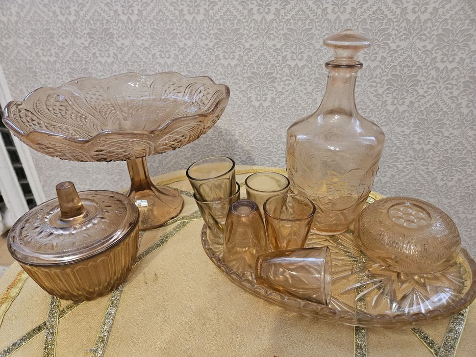 Рюмки графини посуд цветное карамельное стекло, СССР.