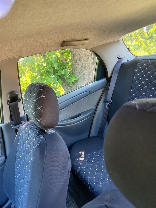 Деу Ланос в добрій комплектації