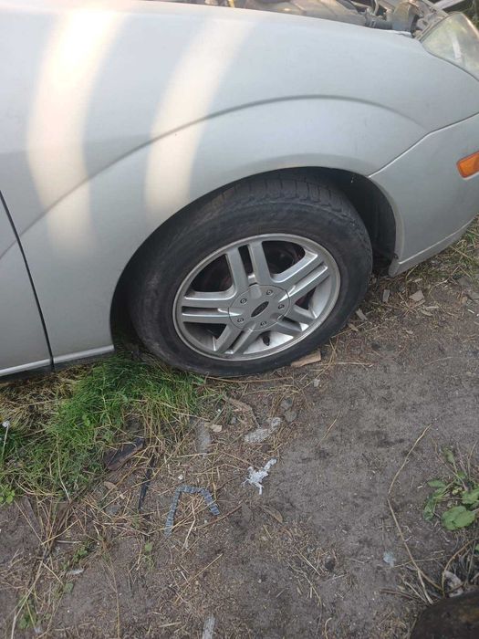 продаеться focus 2.3 газбензОбмен авто з неробочою акпп либо пирожок