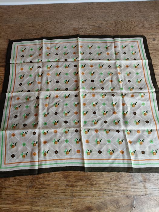 Stara apaszka chustka z okresu PRL ⁷⁷