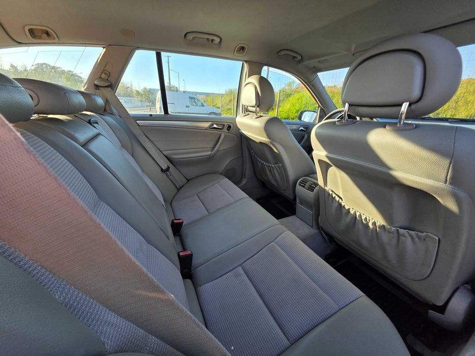 Carrinha Mercedes C220 Avantgarde Ano 2005 Mafra