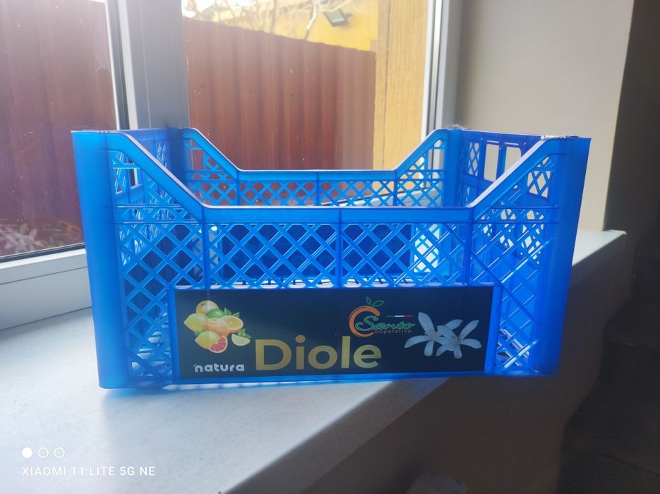 Ящики пластикові