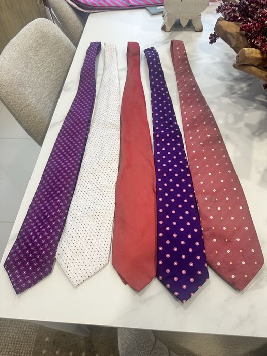 Vendo Gravatas de varios padroes l a partir de 5 euros cadz uma