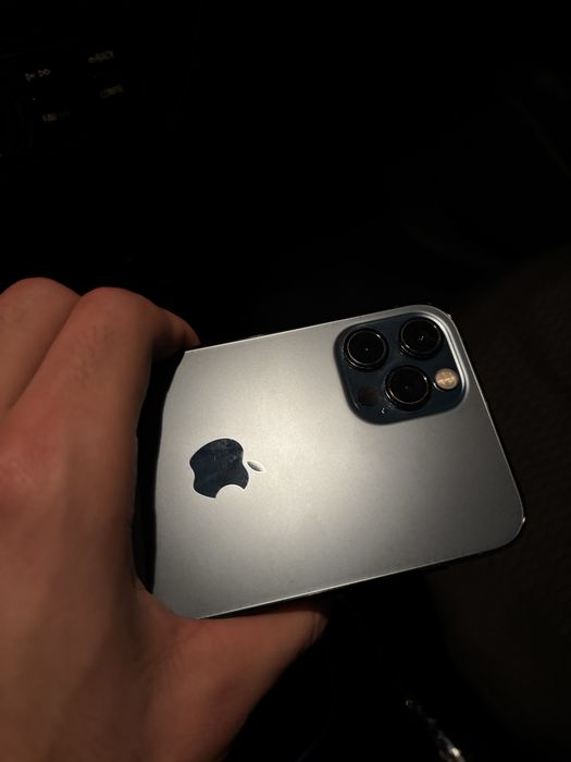 iPhone 12 Pro - Excelente Estado