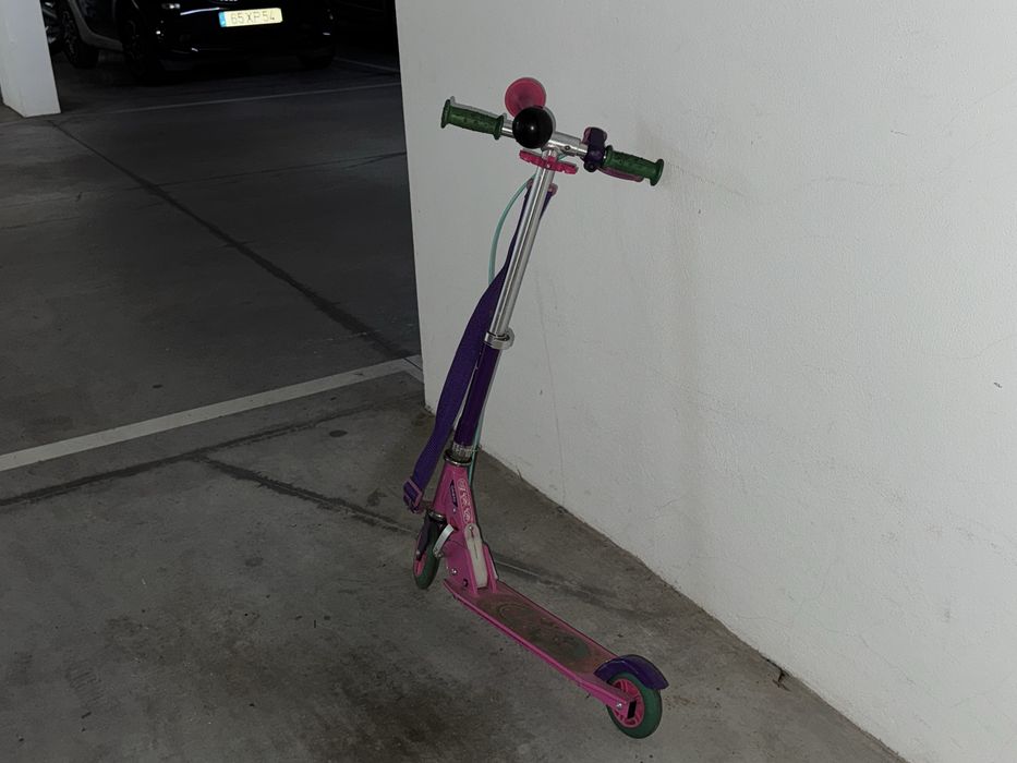 Trotinete de criança com duas rodas