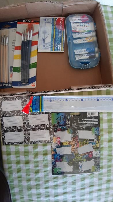 Material escolar (várias marcas)