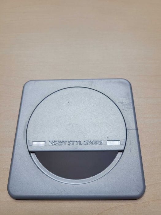 Biurko proste Nowy Styl 140x80 klon z przelotką - b. duża ilość