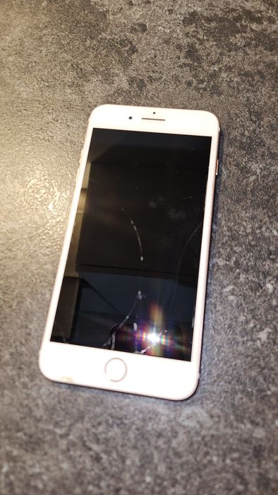 iPhone 7 без ремонту