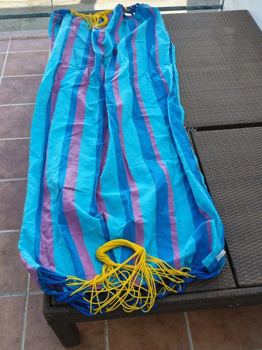 Cadeiras e cama de suspensão marca la siesta