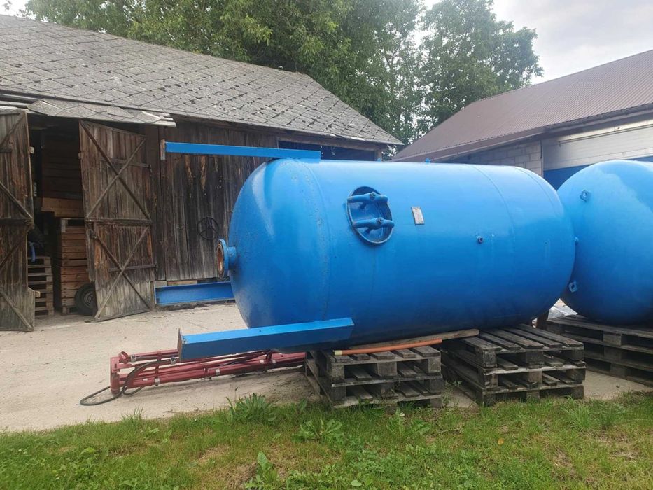 Zbiorniki hydrofory - 2 szt. po 4000 litrów, cena za sztukę