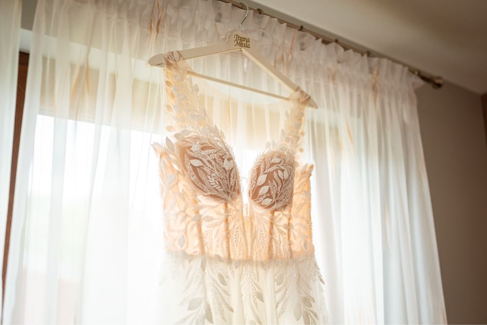 Sprzedam suknię ślubną litera A