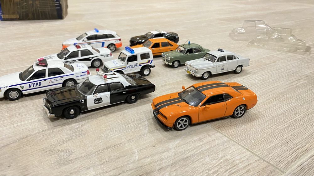 Полицейские авто мира